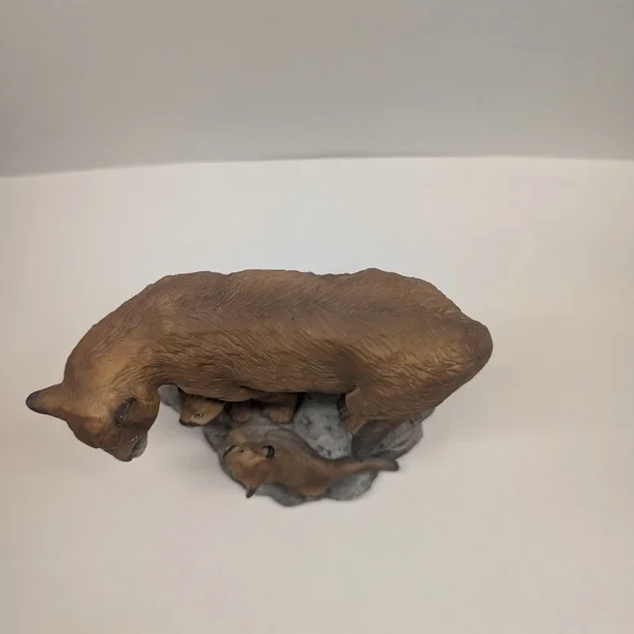 Mountain Lion Family Figurine - Brown - Picture 6 of 11